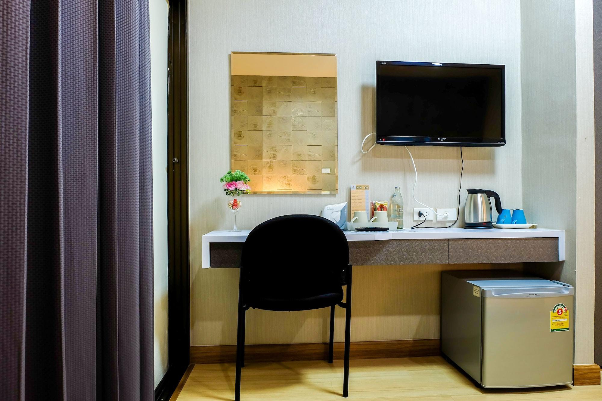 Prajaktra City Hostel Udon Thani Dış mekan fotoğraf