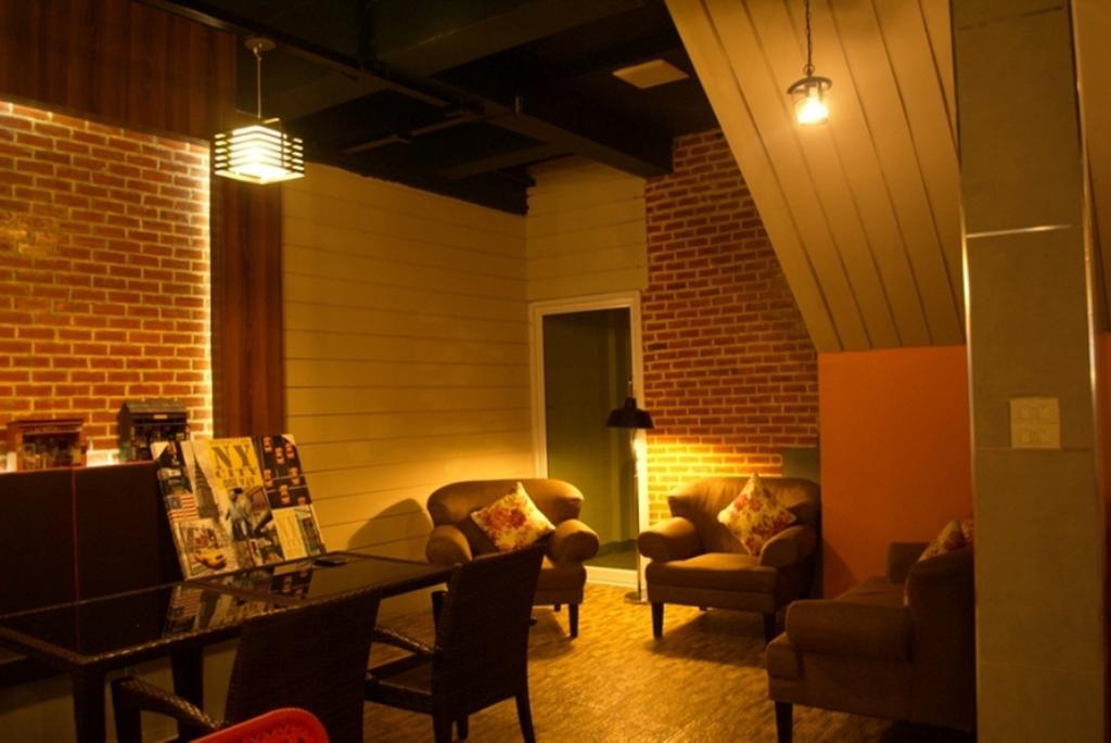 Prajaktra City Hostel Udon Thani Dış mekan fotoğraf