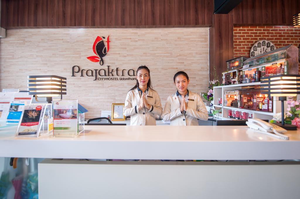 Prajaktra City Hostel Udon Thani Dış mekan fotoğraf