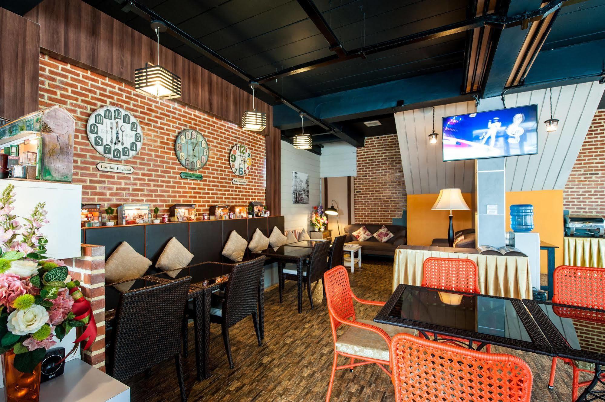 Prajaktra City Hostel Udon Thani Dış mekan fotoğraf